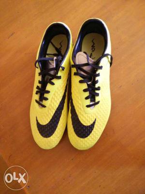 Football shoes- Nike Hypervenom, US 10/ UK 9