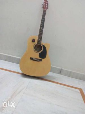 Gaps brown guitar new condition