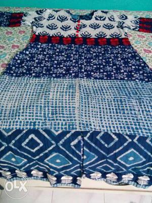 I want to sell my blue batic print cotton long