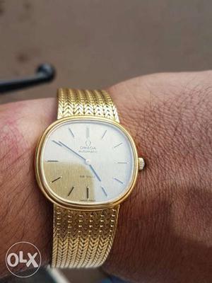 Omega solid gold watch. Mint condition.