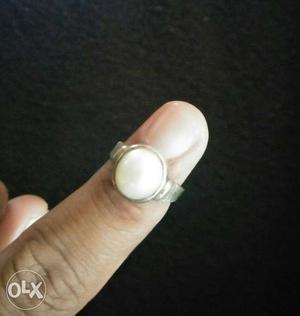 Original moti with silver ring..