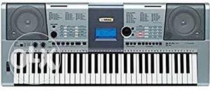Yamaha I-425 Musical keyboard + extra rythams