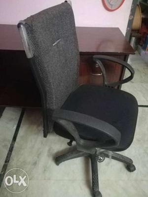 Black Office Chair and office table Rose wood calor
