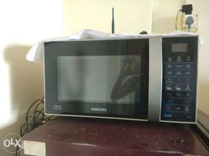Microwave oven No damage 2yrs old