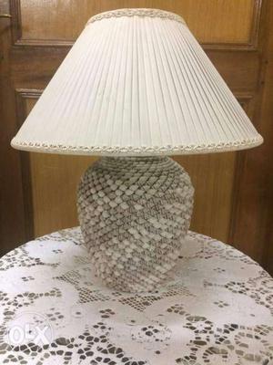 Shell table lamp