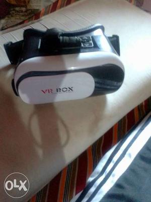 Vr Box in good condition use only 3 months