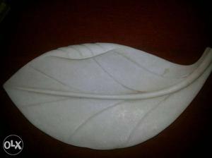 White Ceramic Leaf Decor