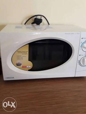 White Onida Microwave Oven