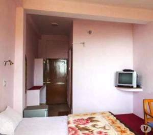 Get Hotel Valley View Crest Dharamshala online New Delhi