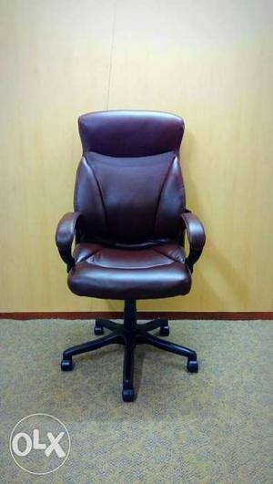 Featherlite leather boss office chair brand new