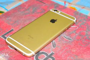 Iphone 6s 32 GB gold only 5 months old. Not even