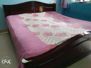 King size bed