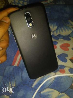 Mobile very good new condition and 2month