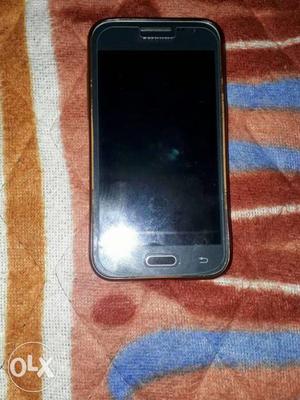 Selling samsung galaxy core prime scratch less