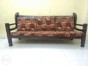 Strong saag wood sofa set 3+1+1 in excellent
