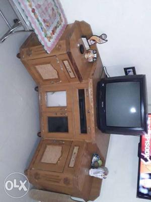 Wood corner with tv