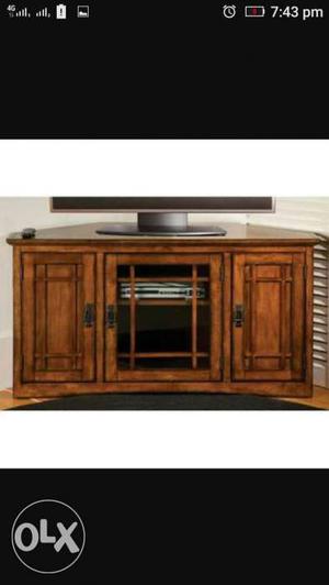 Wooden TV cabinet in as good as new condition at