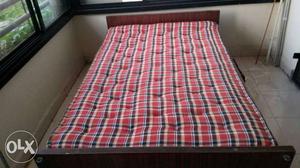 Wooden cot (size 4" x 6 ") with bed, without