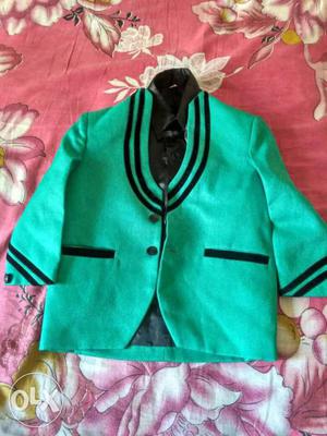 Beautiful 3 piece suit for kids upto 3 years of