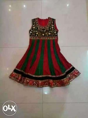 Girl's Red And Green Sleeveless Dress