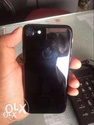 IPhone7 jet black 128gb, with box and all