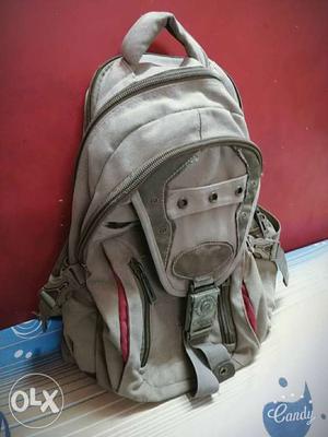 Ludandan bag..used just for an year..no major