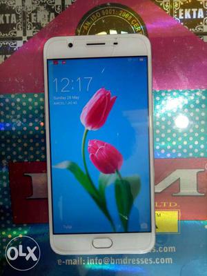 Oppo 32GB ROM 4GB RAM.. BAST condition.. just 6 month old