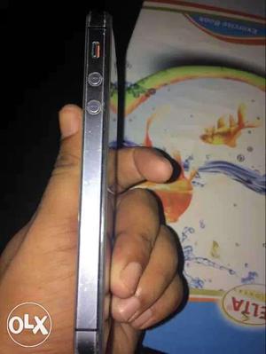 Iphone 5s new condition no problem back and front