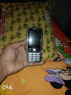 Very gd phone no any prblm and very new and no