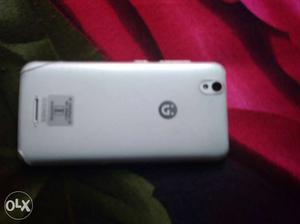 1year old gionee mobile 1gb Ram and 8gb Rom p5