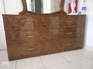 6ft Dressing table with 6 drawers and designer mirror.