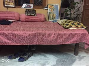 Deewan type single bed with good quality