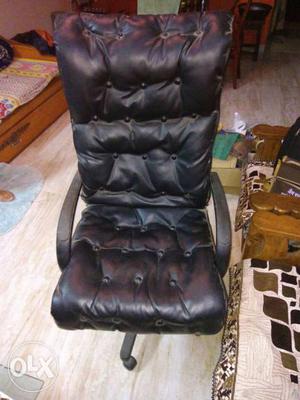 Executive office chair in very good condition