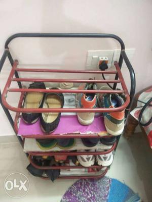 Iron shoe rack of 4 rows