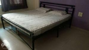 King size metal body double bed to sell (without mattress)