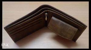 Leather wallets at Rs.549 brand new.