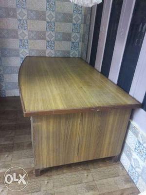Sheesham wood table.excelent condition