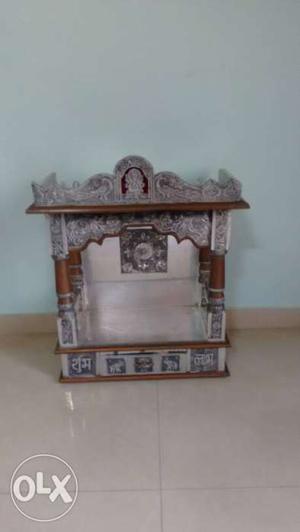 Small temple and corner stand