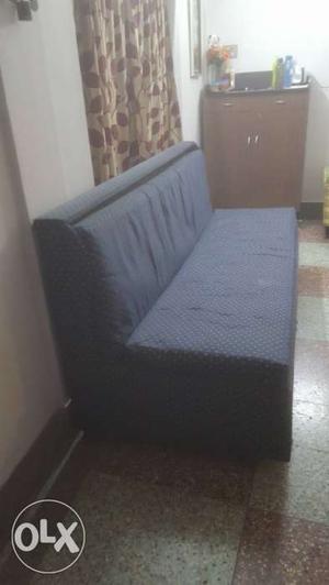 Sofa com bed in good condition
