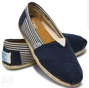 Toms brand new shoes size 42 eur