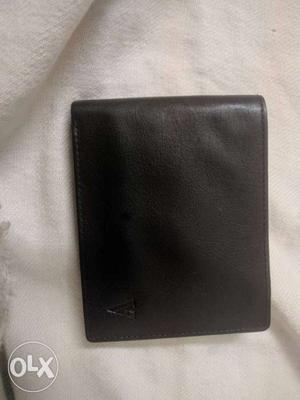 VanHuesen wallet, full leather with 2 cash