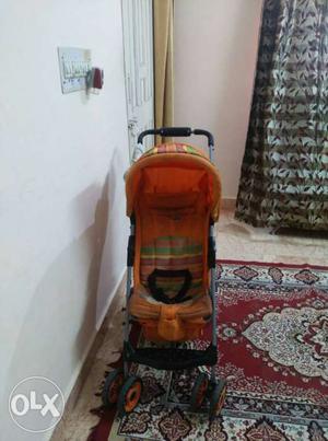 Wants to sell urgent stroller good condition