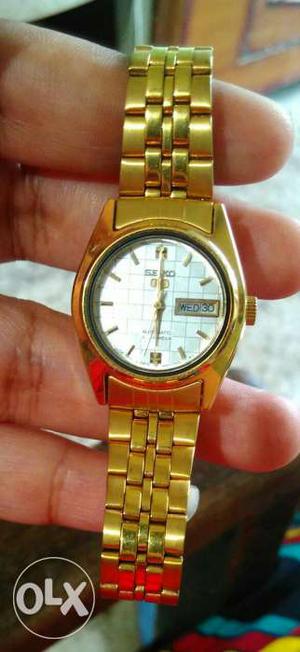 Brand new Seiko 5 women's gold automatic watch. Price non
