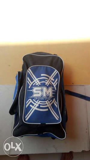 Full SM Cricket kit, without Bat, size 6. Only 3