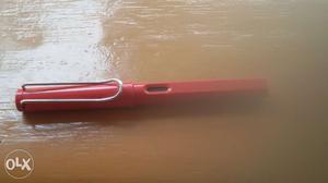 Lamy safari medium red colour fountain pen