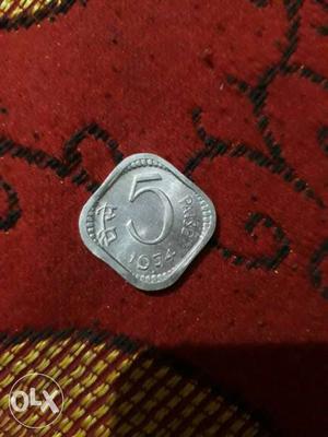 5 paisa coin and same 10 paisa