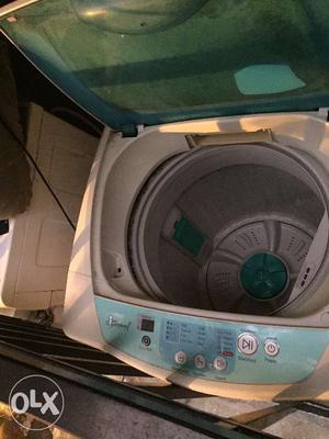 Automatic Tornado washing machine holds 5.8 kg
