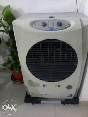 Bajaj coolest DC Cooler with 42 liter water