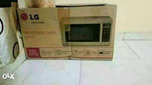 Brand new microwave oven totally unused wid box