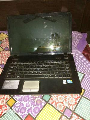 Dell laptop I have use 4 year old it's service is